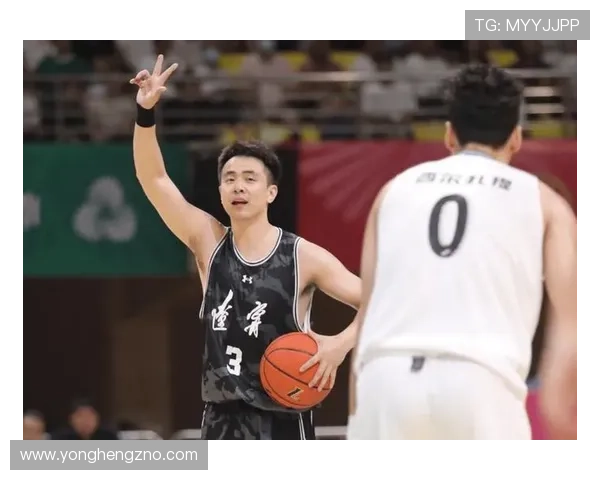 赵继伟恢复训练投篮联手亨特